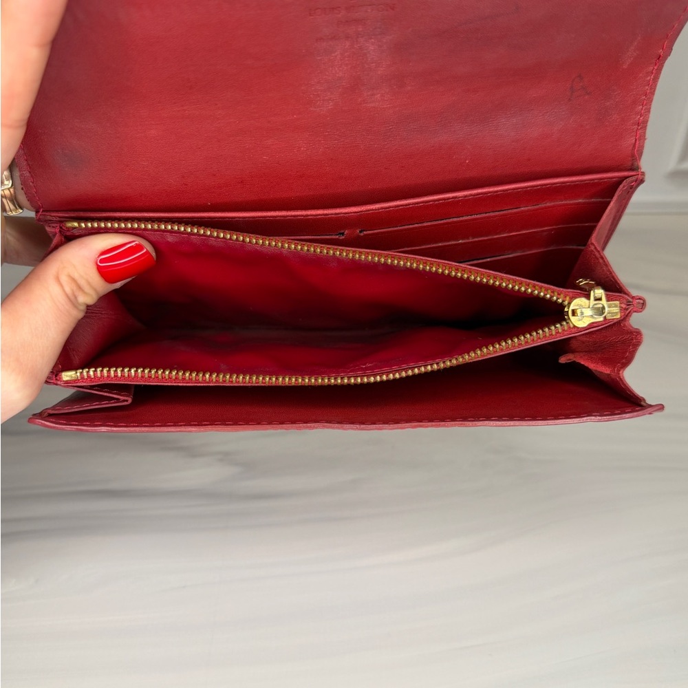 Authentic Louis Vuitton Red Vernis Sarah Wallet | Monogram | Project - Picture 10 of 13